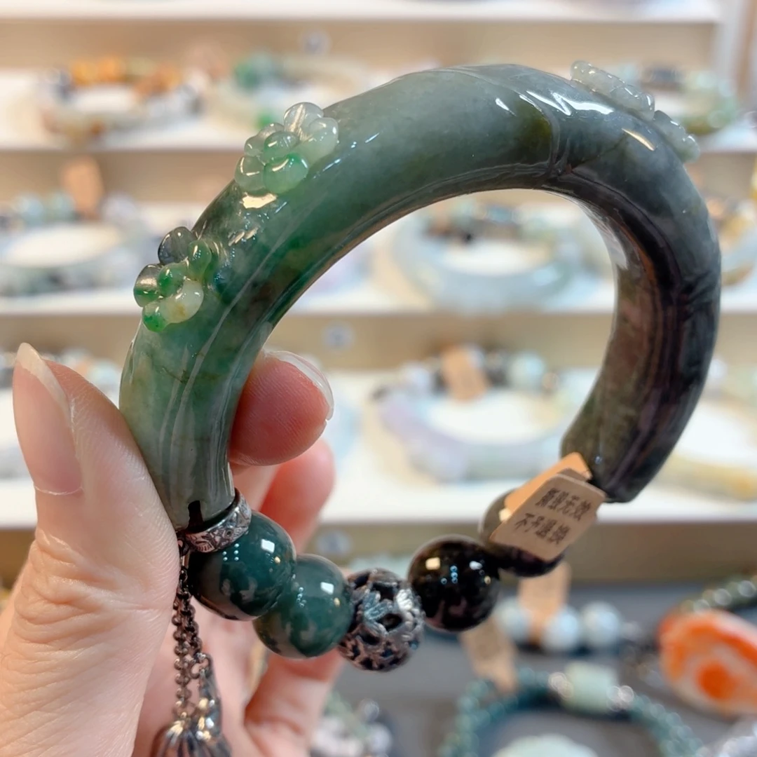 叶***疗未镶嵌手链翡翠手串
