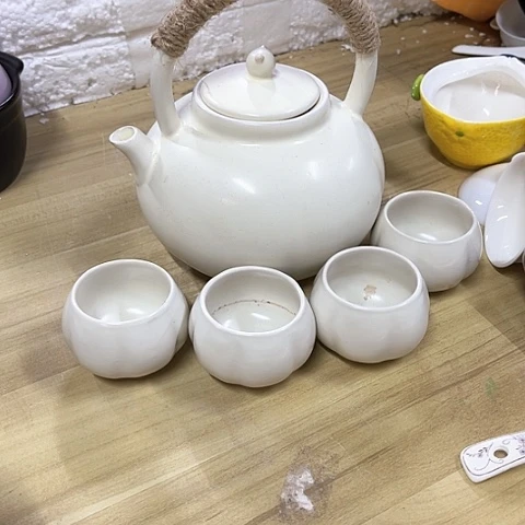 微瑕，烧水壶明火750毫升，4个杯60毫升