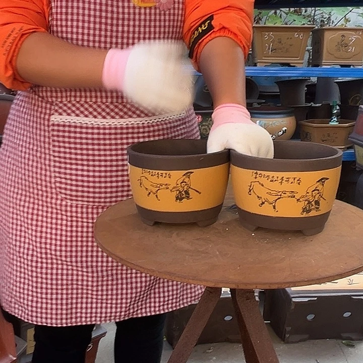 16+16黄色放牛娃笔筒花盆花盆