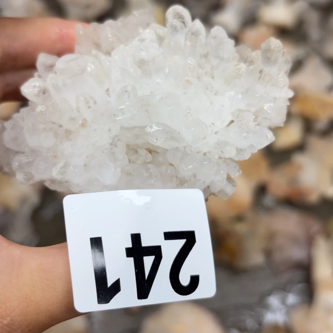 未镶嵌水晶大型摆件（非配饰）