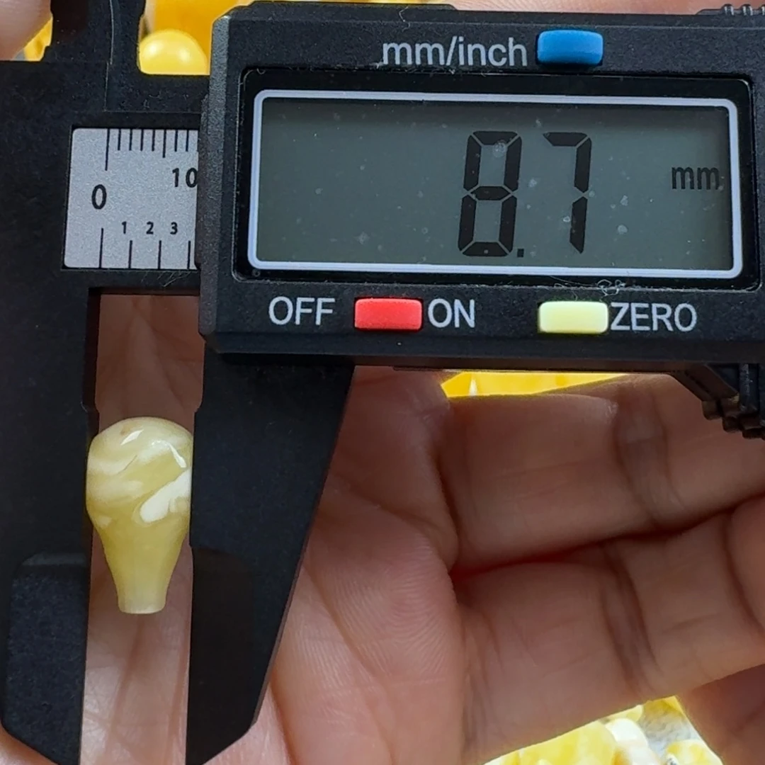 蜜蜡未镶嵌裸石12杂