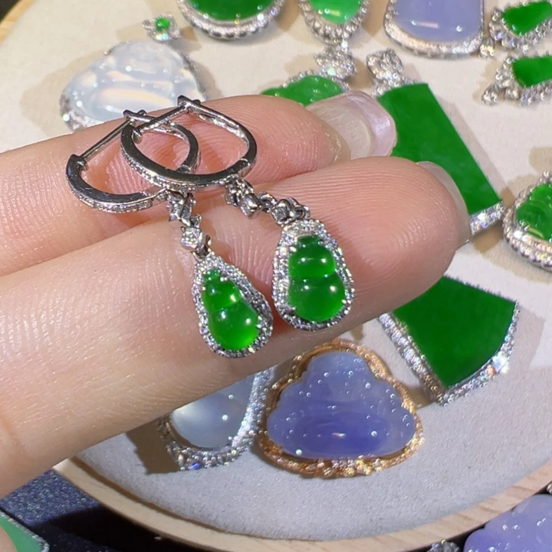 【闪购商品】翡翠18K金镶嵌颈饰葫芦耳包