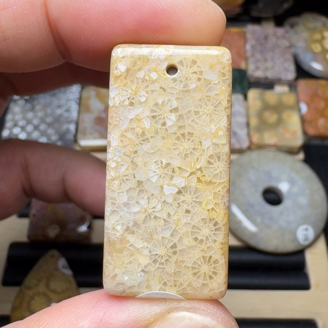 硅化玉未镶嵌纯天然色有机玉石保真色