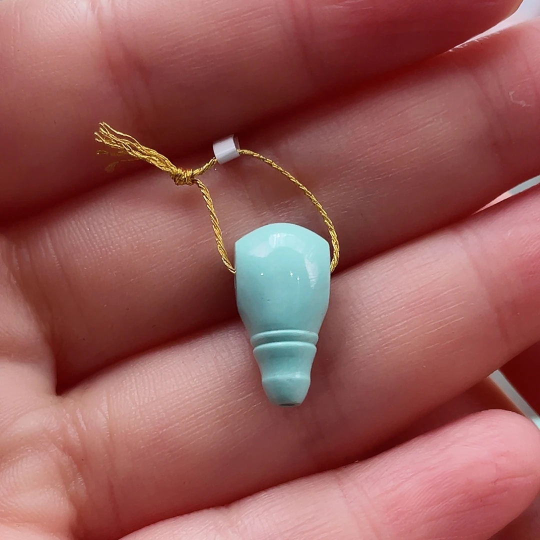 绿松石颈饰未镶嵌