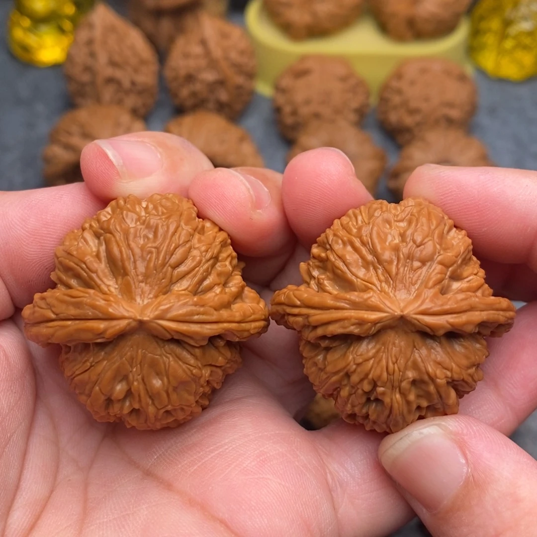 文玩核桃把件38全品绝配白狮子