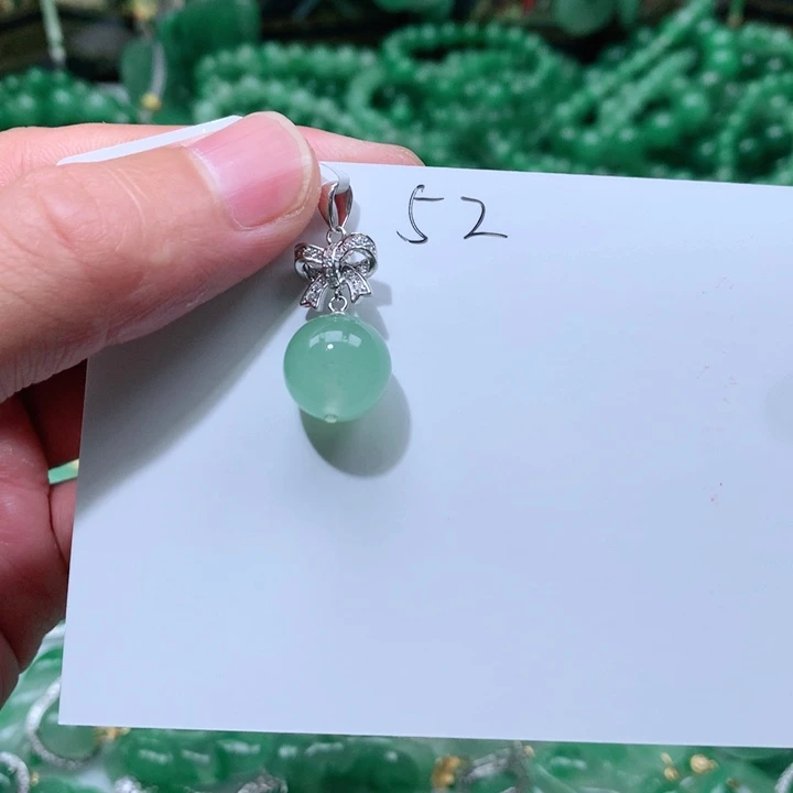 石英质玉颈饰未镶嵌