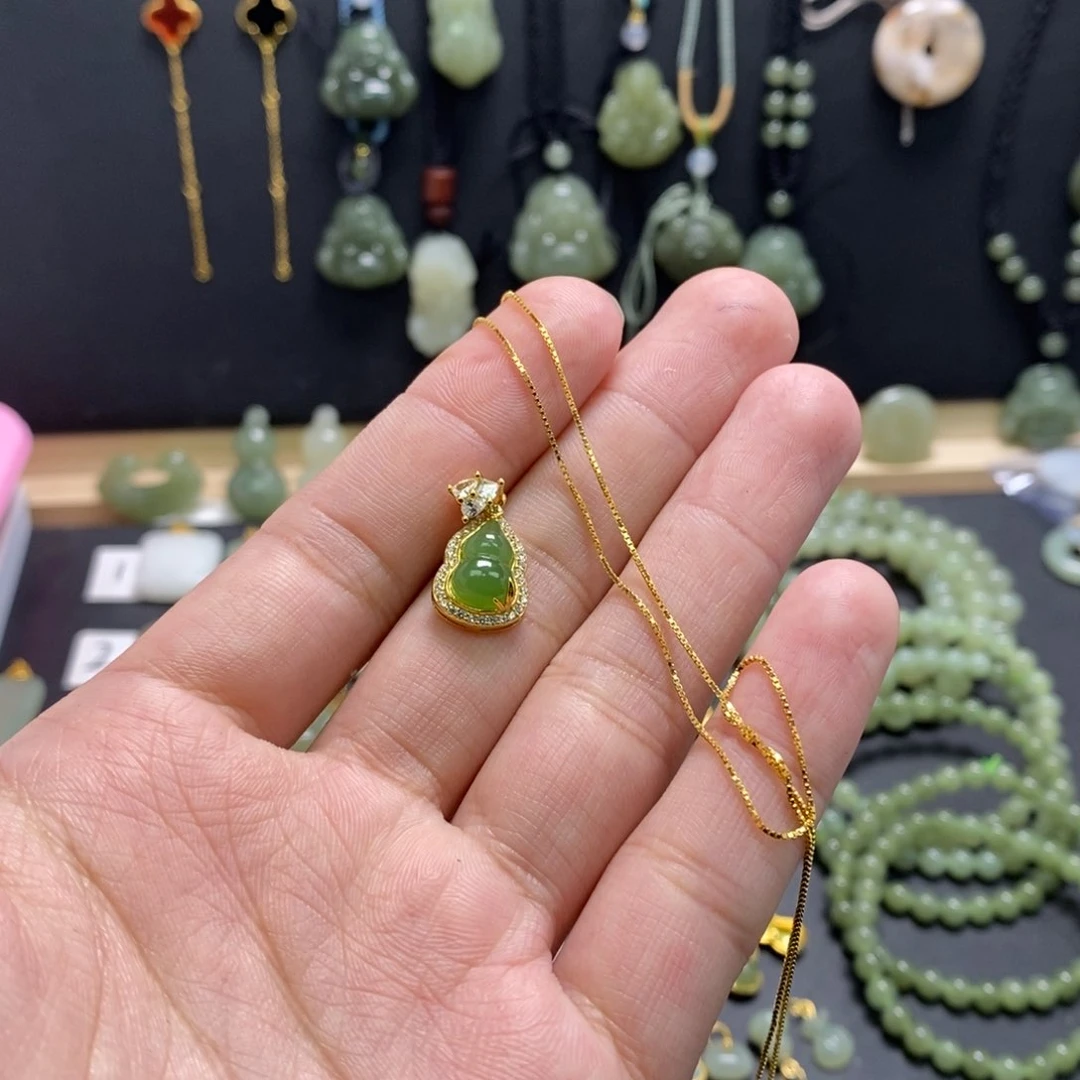 和田玉项链未镶嵌碧玉葫芦一套