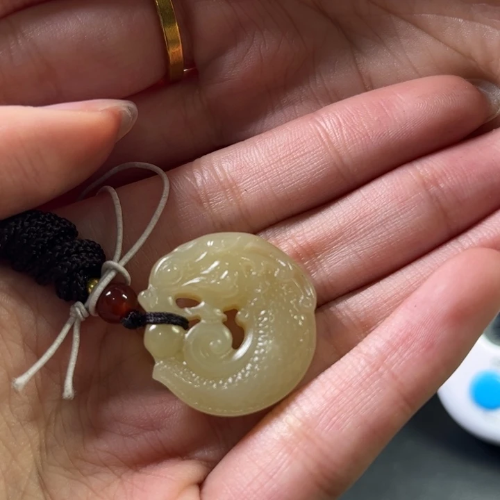 和田玉挂件未镶嵌啊*