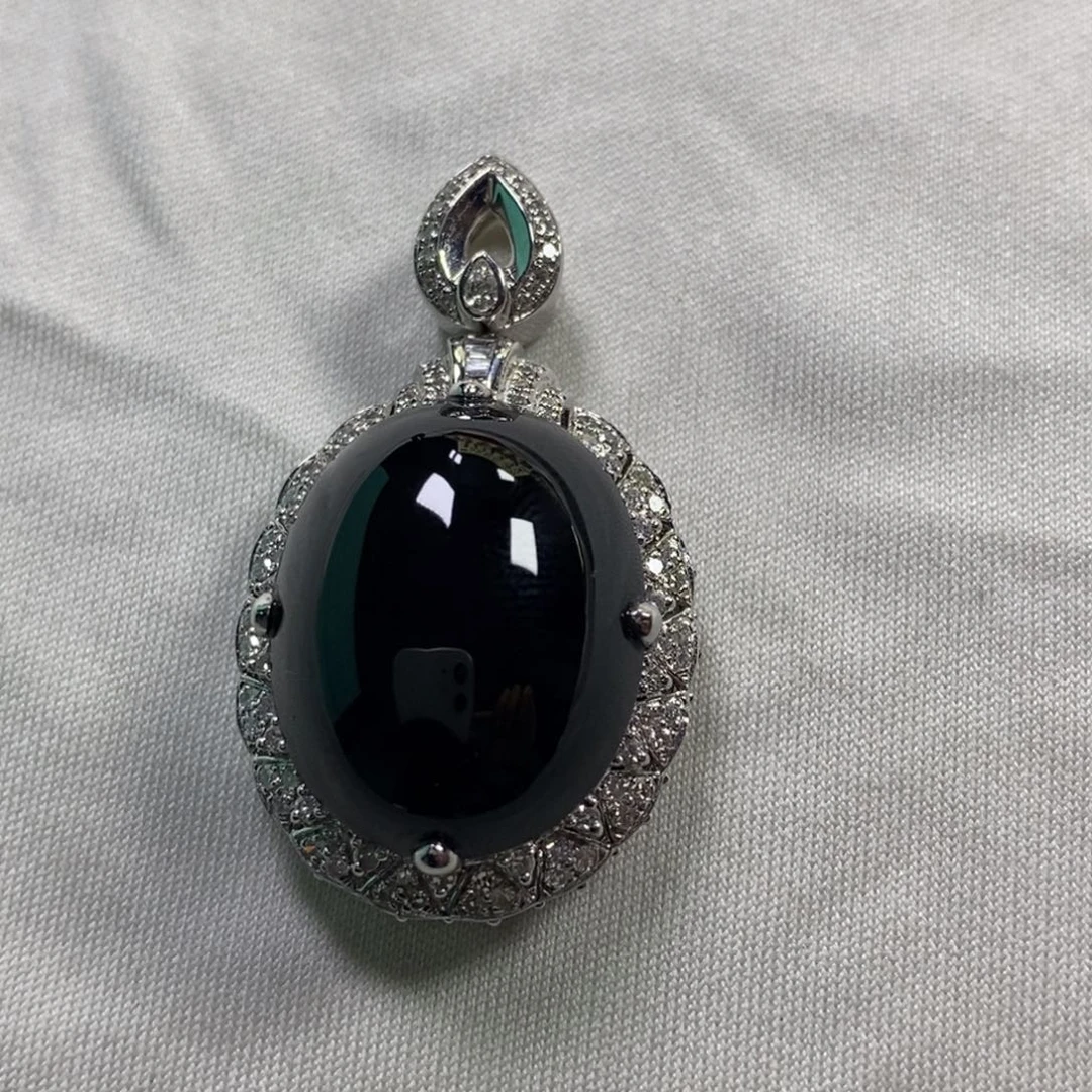 翡翠18K金镶嵌颈饰缅甸翡翠珠宝