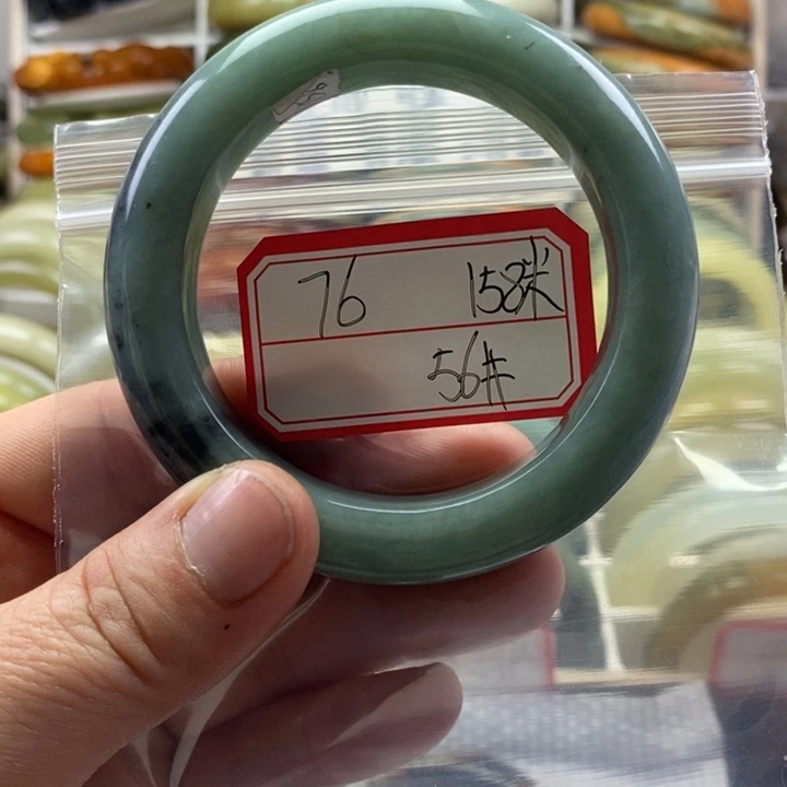 蛇纹石玉颈饰未镶嵌藍*吾