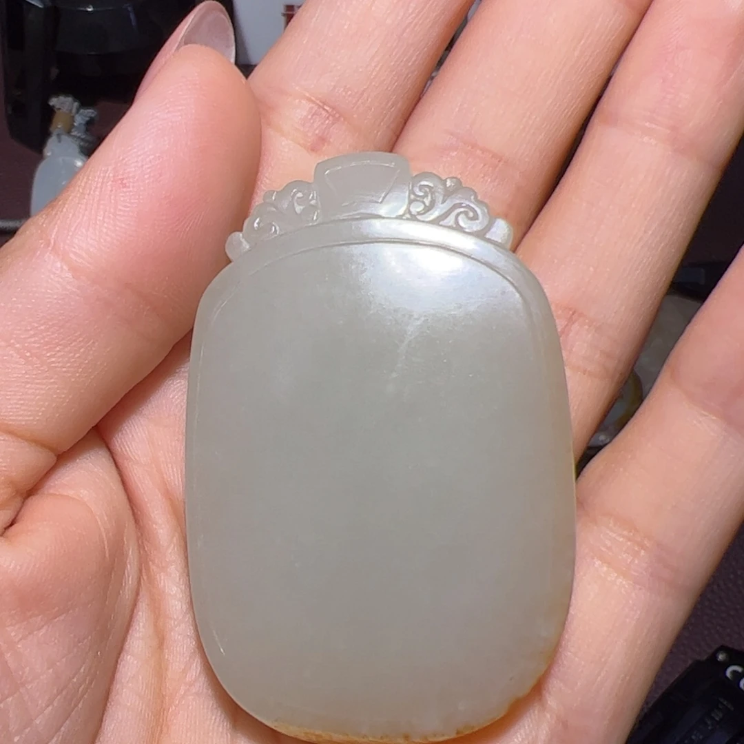 快***乐和田玉未镶嵌颈饰