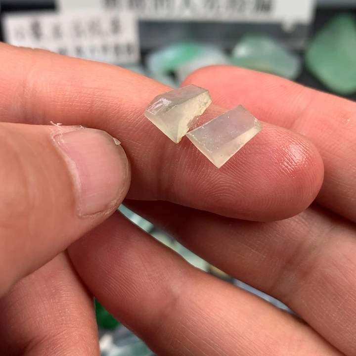 定制翡翠未镶嵌材料定制