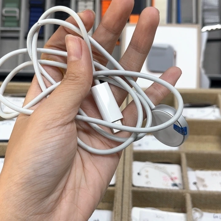 未拆封苹果二手充电器