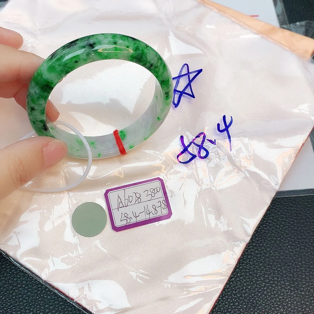 翡翠手镯未镶嵌静缅甸翡翠