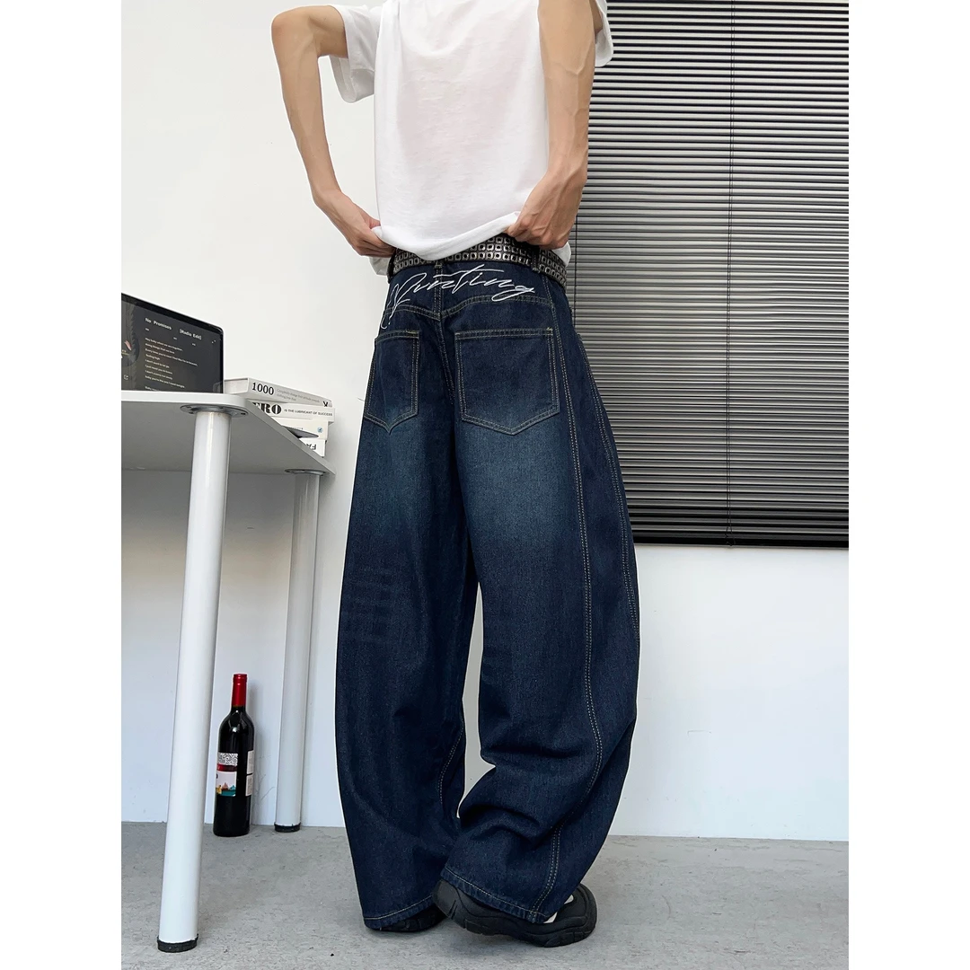 解构显瘦水洗刺绣弯刀牛仔裤男款美式复古高街设计感宽松阔腿裤子