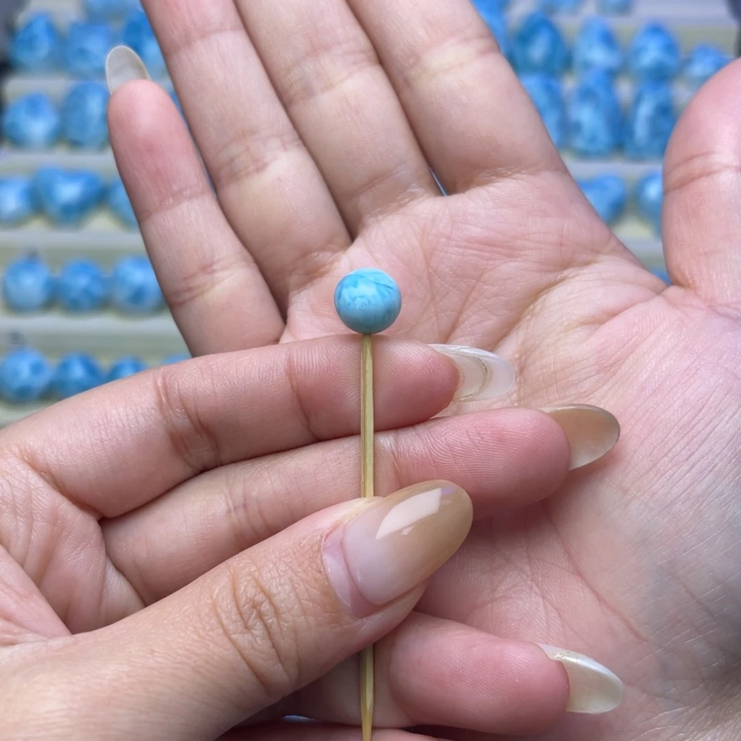 未镶嵌针钠钙石（海纹石）珠宝半成品