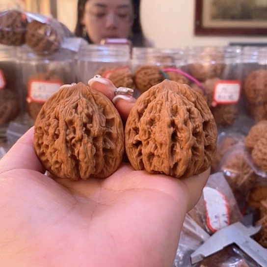 文玩核桃吊坠42麦虎
