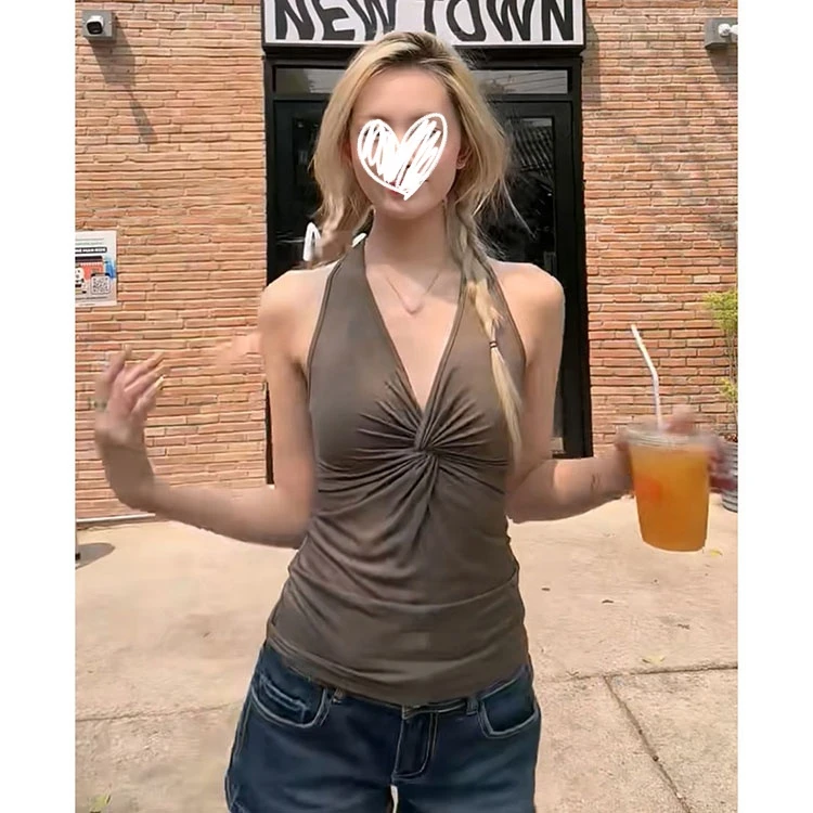 后背设计感扭结挂脖背心吊带女外穿2025夏季新款辣妹修身褶皱上衣