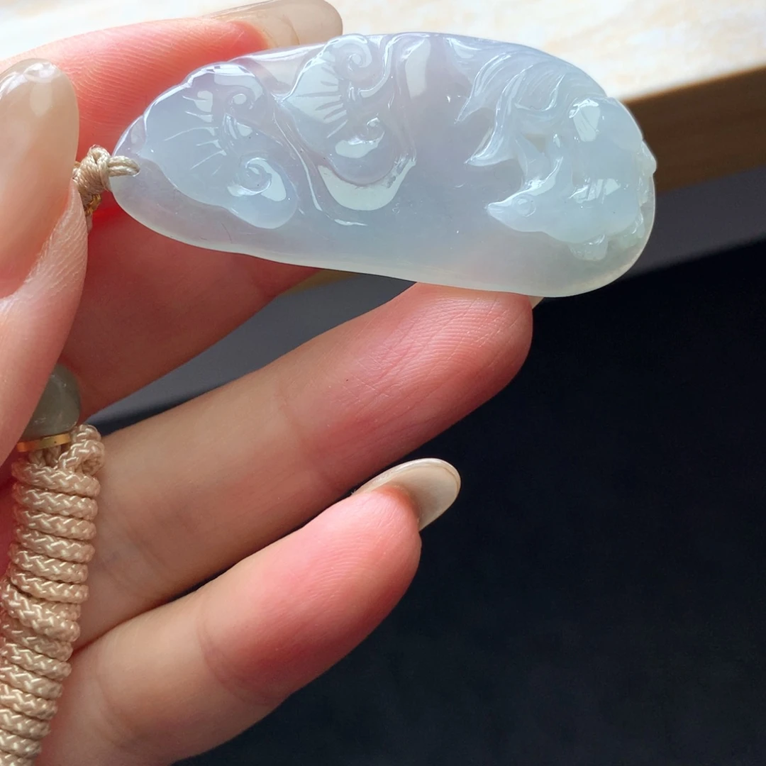 翡翠未镶嵌颈饰吊坠