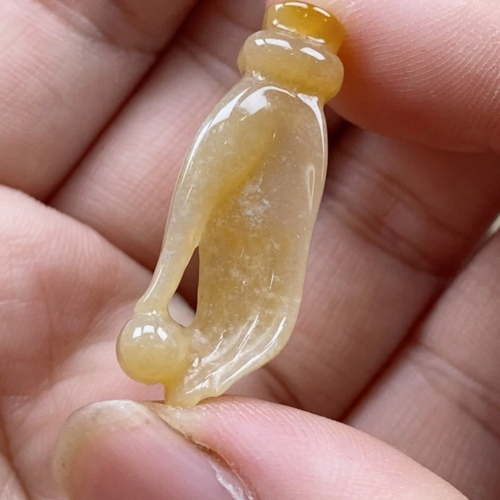 颈饰未镶嵌硅化珊瑚（珊瑚玉）