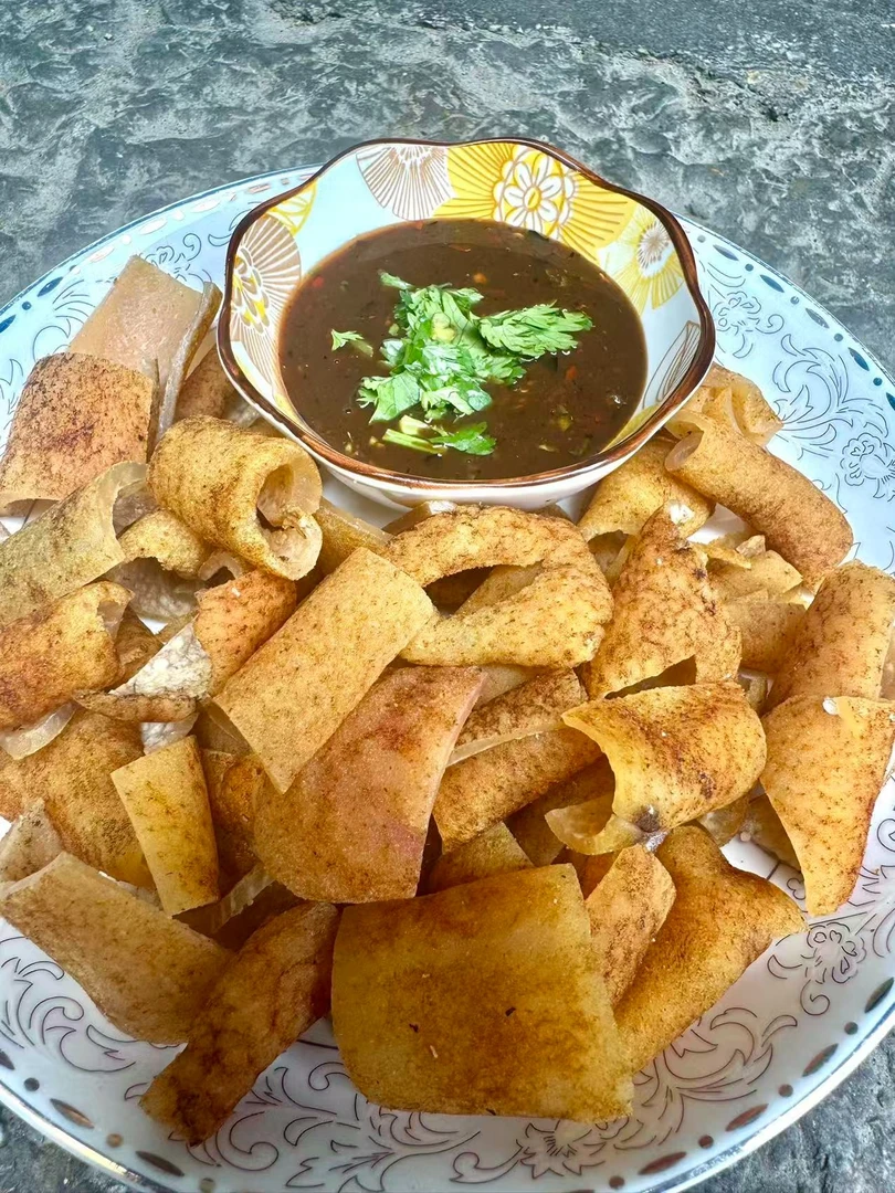 【烧猪皮】云南保山土猪猪皮烧猪皮院院