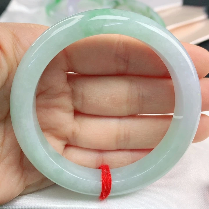 翡翠手镯未镶嵌阳绿56