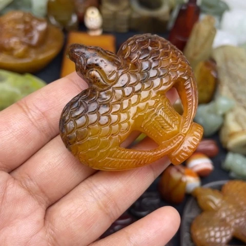 蛇纹石玉未镶嵌颈饰48