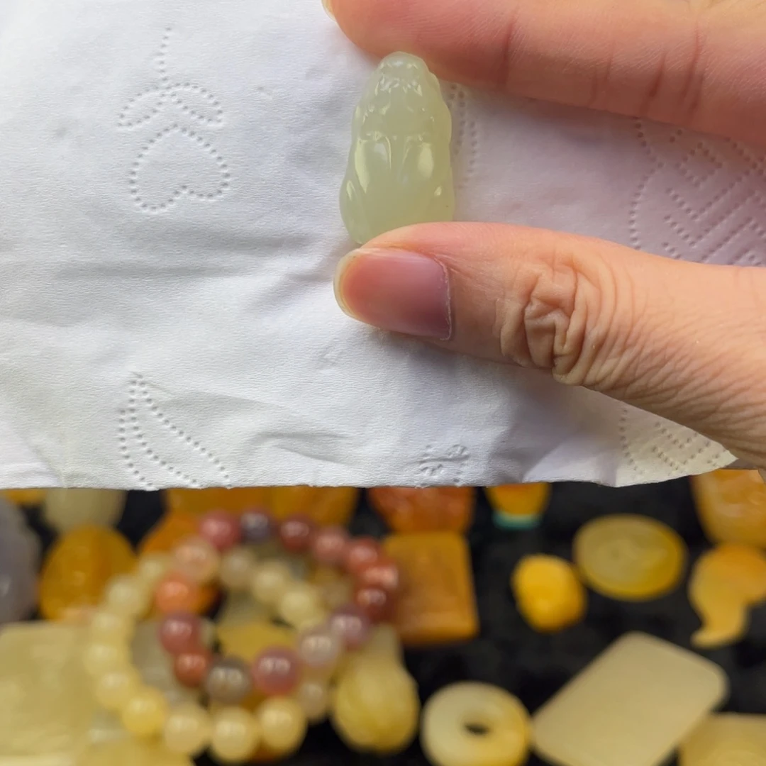 隔***信吊坠(不含链)未镶嵌和田玉