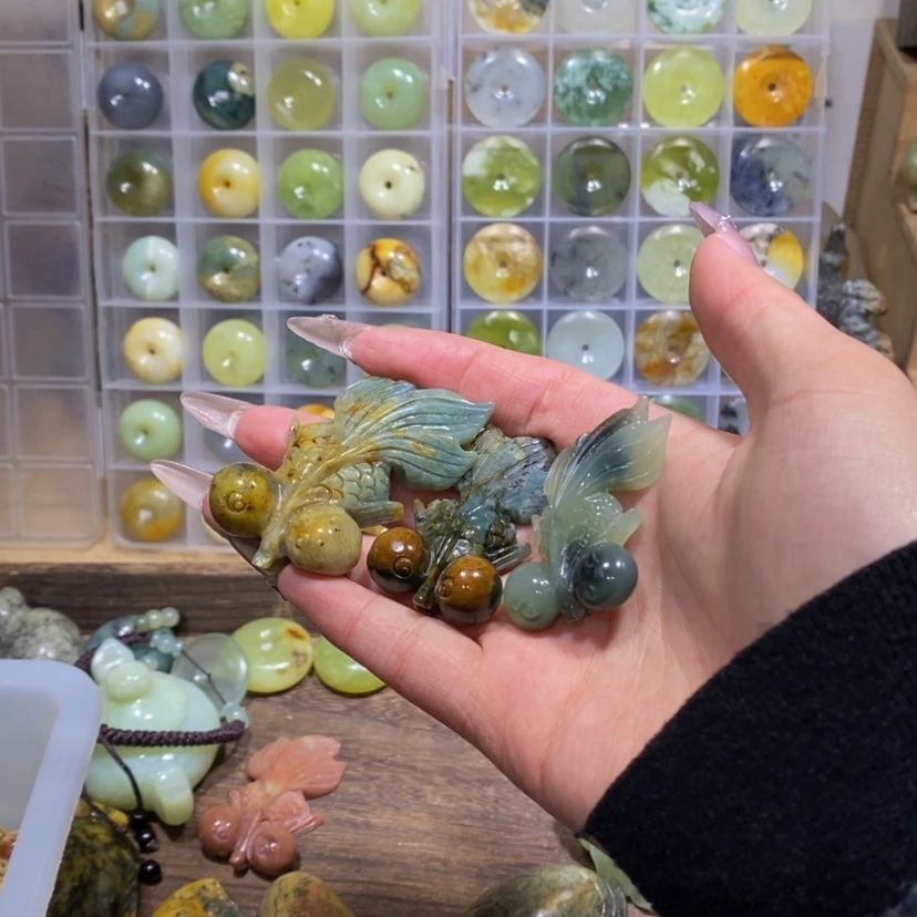 【闪购商品】蛇纹石玉颈饰未镶嵌38