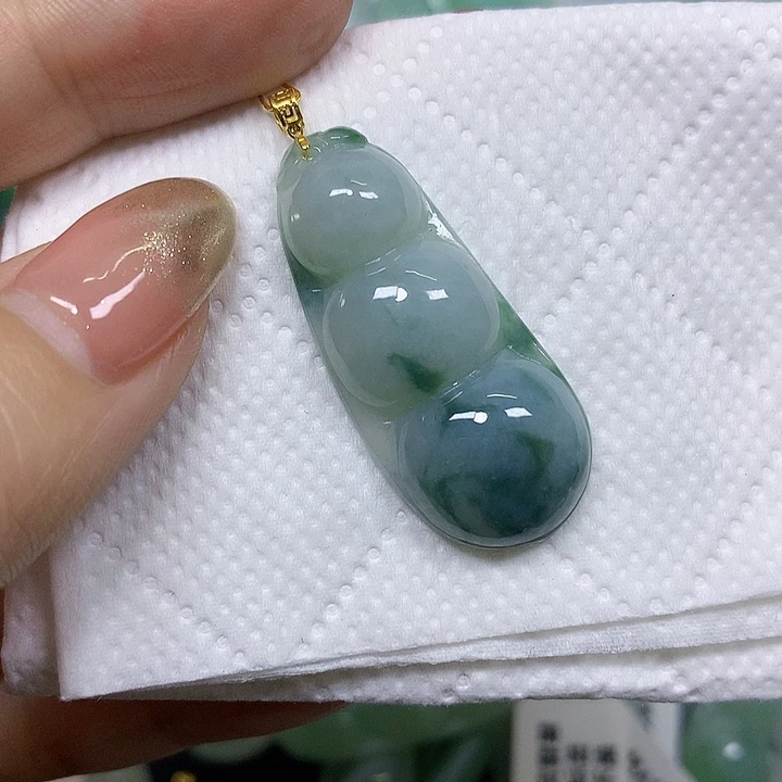 翡翠18K金镶嵌颈饰挂件