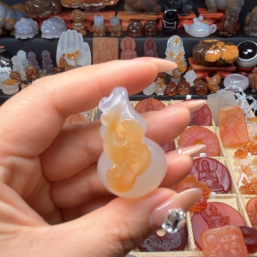 玛瑙/玉髓颈饰未镶嵌