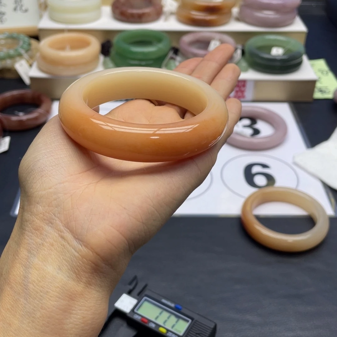 未镶嵌手镯石英质玉听*.