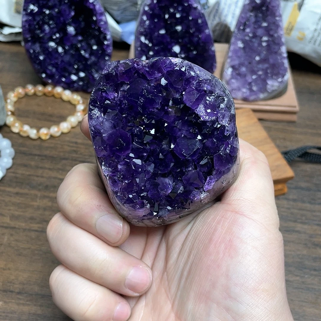 紫晶大型摆件（非配饰）未镶嵌