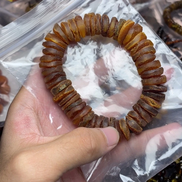 未镶嵌琥珀珠宝奇石
