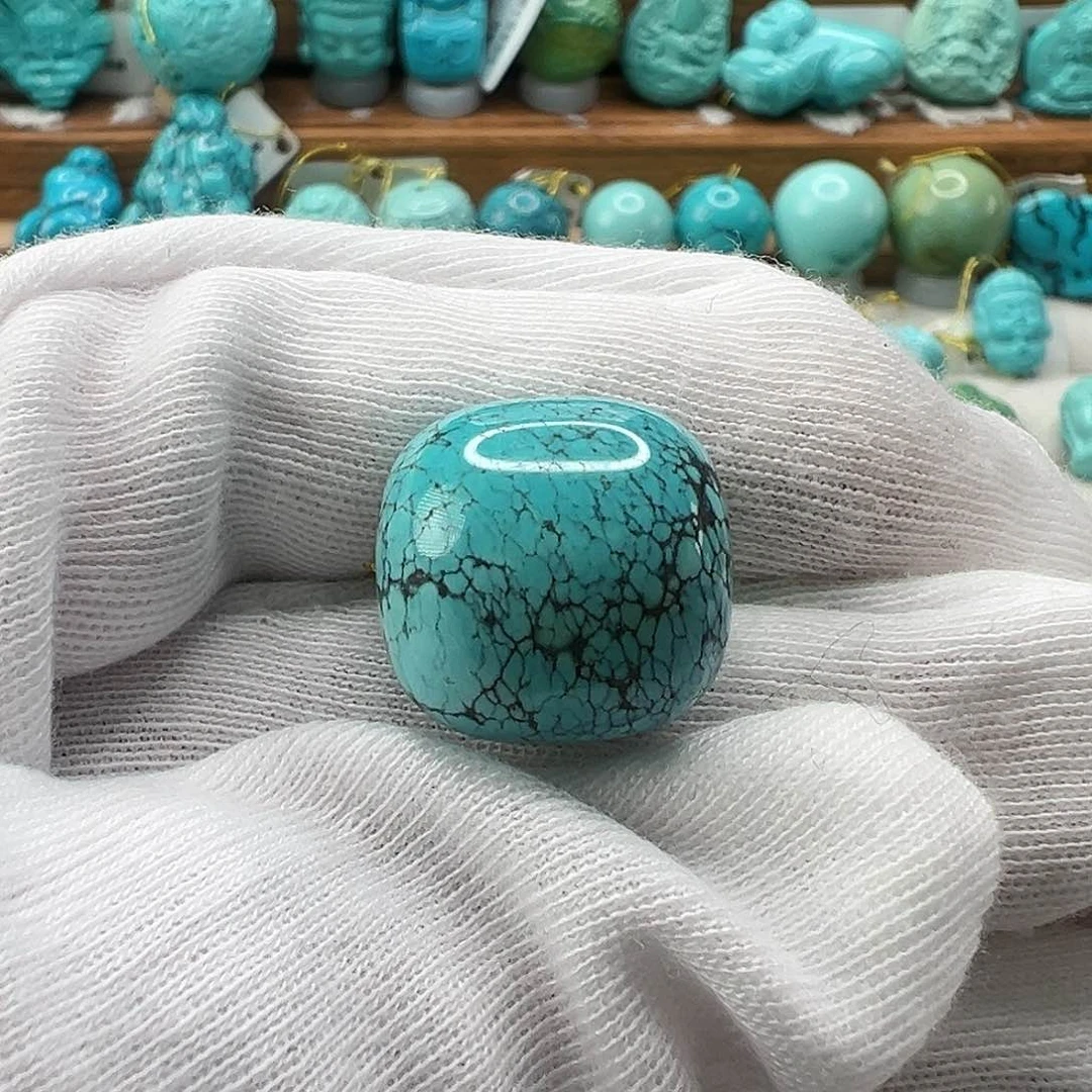 绿松石配饰未镶嵌