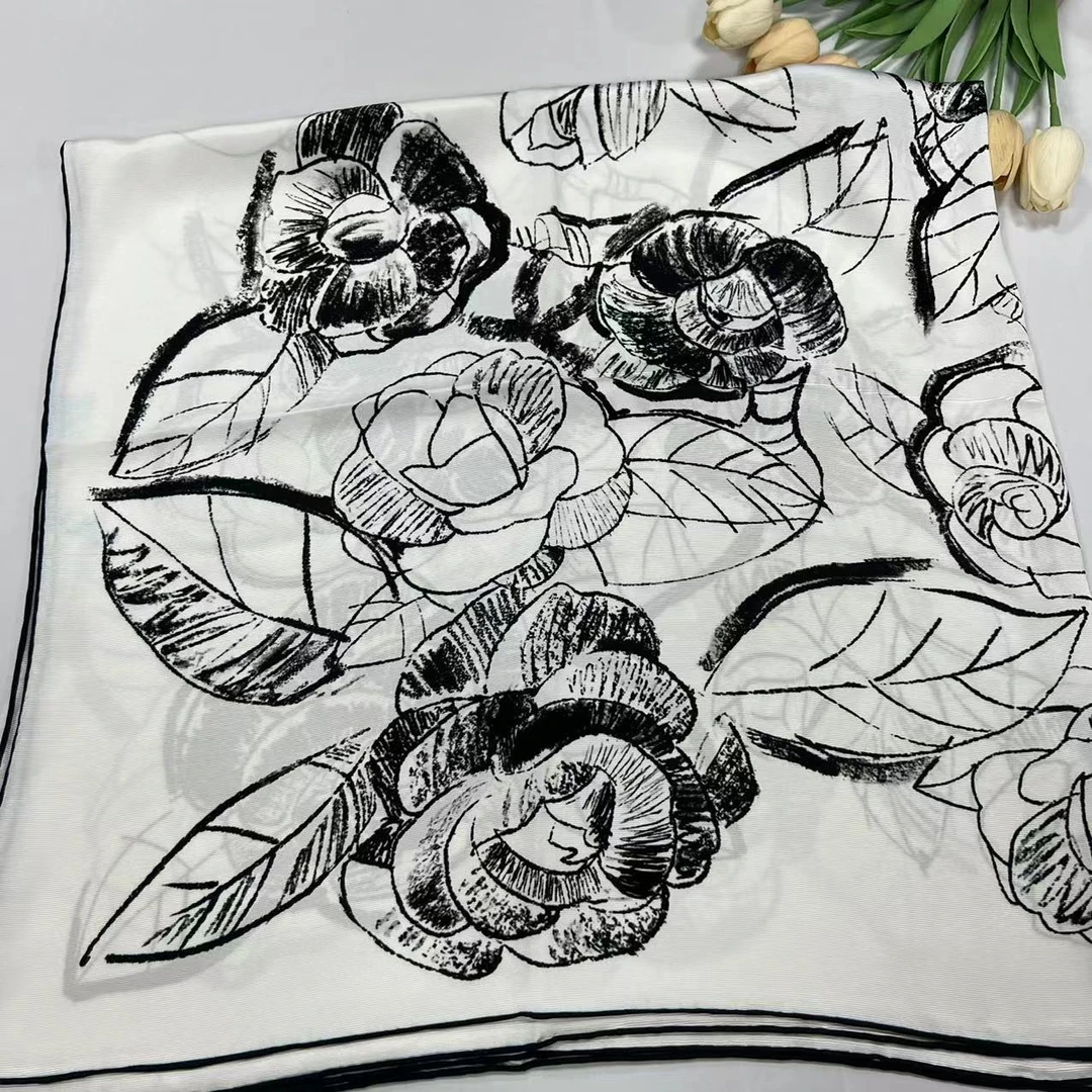 110意罗绸方巾-素描山茶-106cm*106cm丝巾