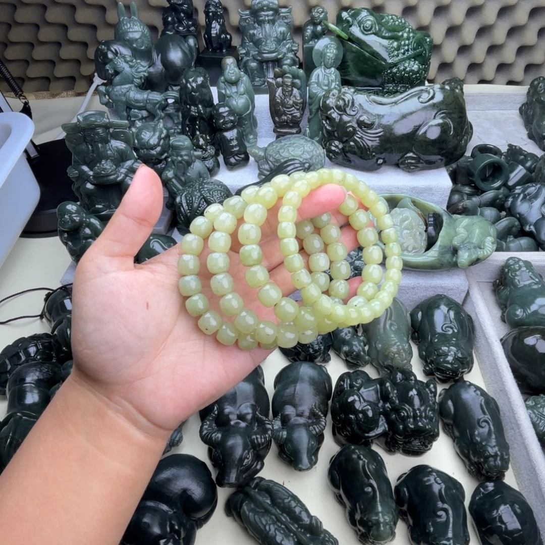 和田玉（糖玉）未镶嵌颈饰