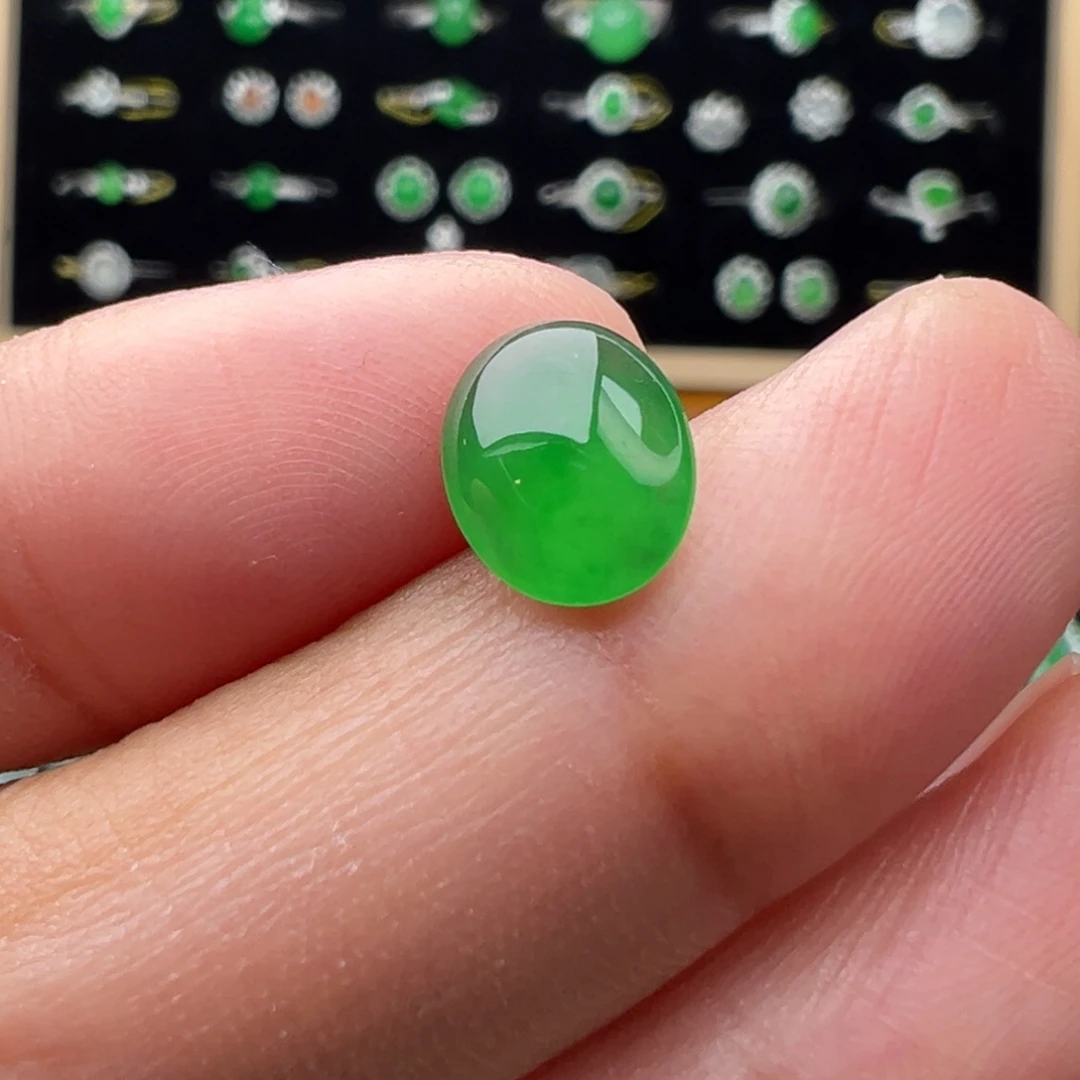 翡翠未镶嵌颈饰蛋