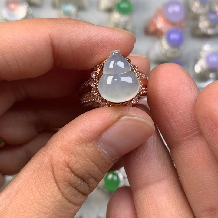 翡翠未镶嵌戒指铜托