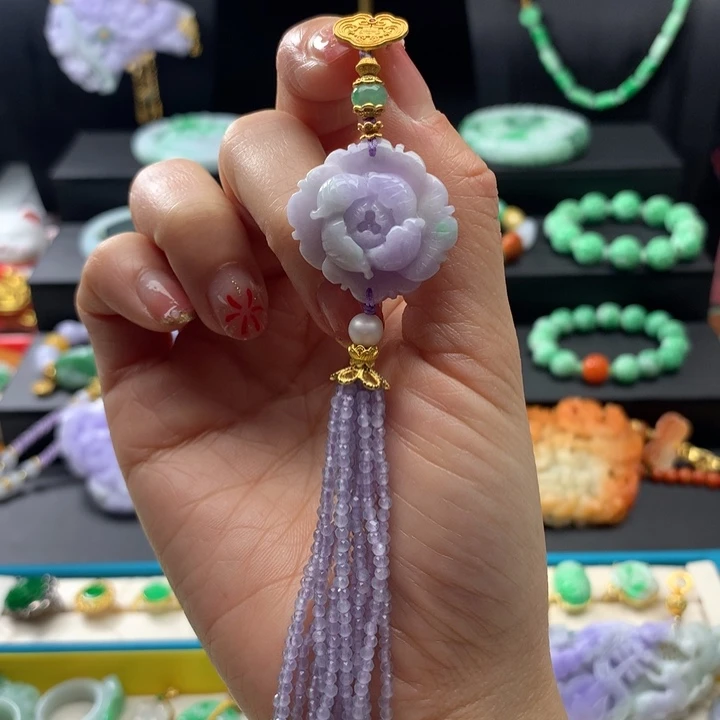 翡翠颈饰未镶嵌翡翠压襟