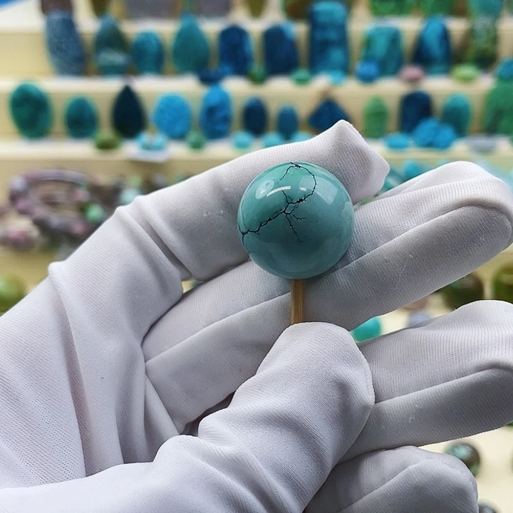 绿松石未镶嵌挂件