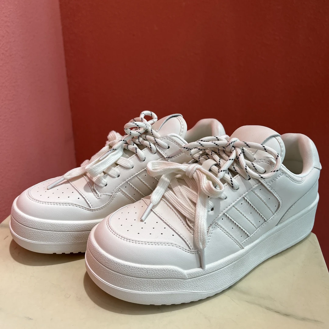 （默茗服装）奶乖休闲小白鞋