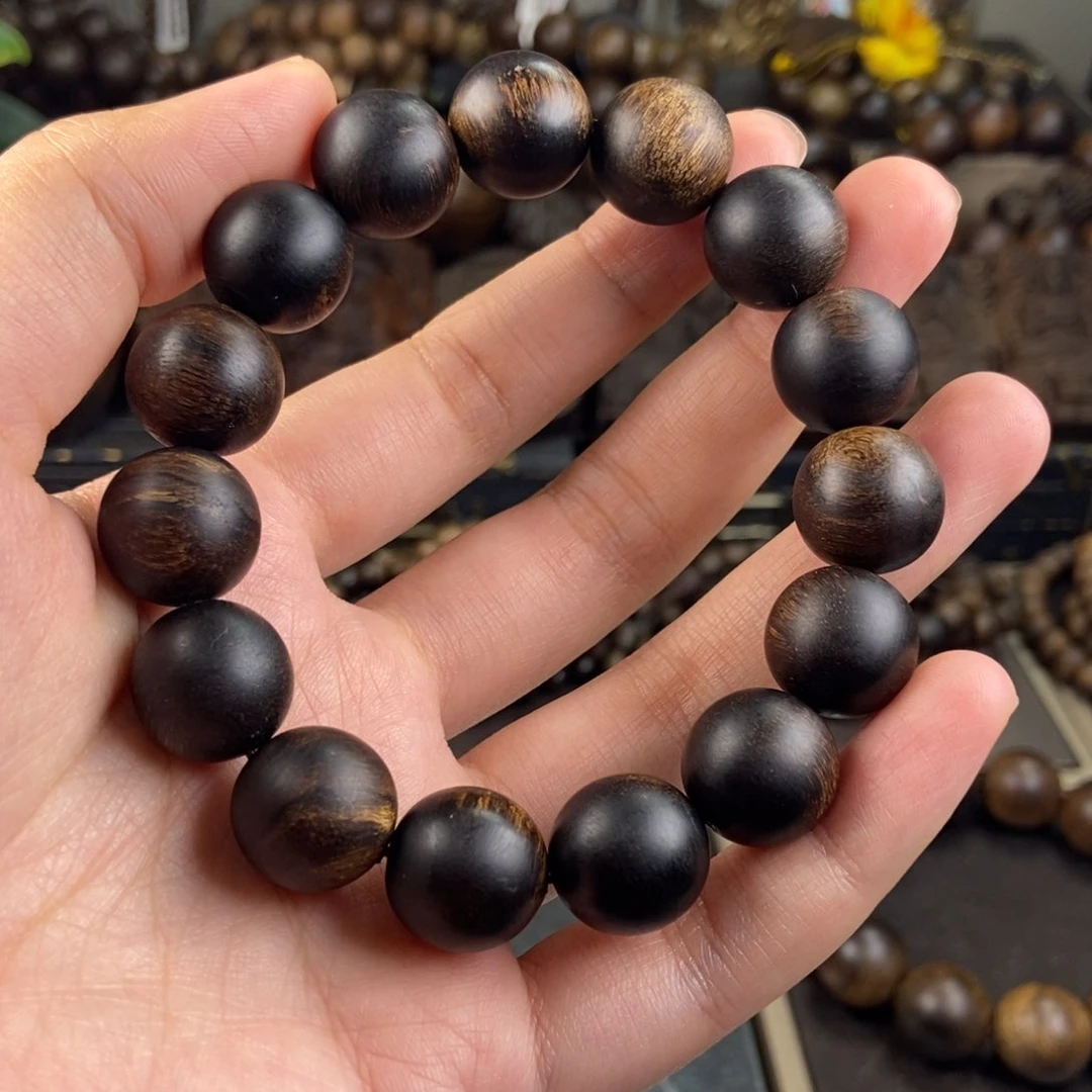 手串沉香木梦****m越南芽庄白留疤