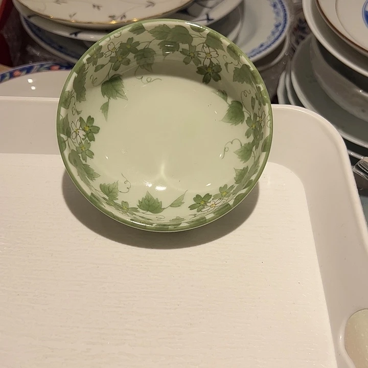 喜***乐瓷绿色小花小碗一个