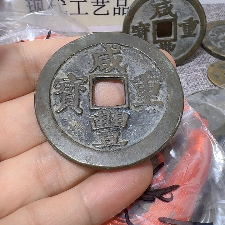 老***肖铜现代工艺品花钱