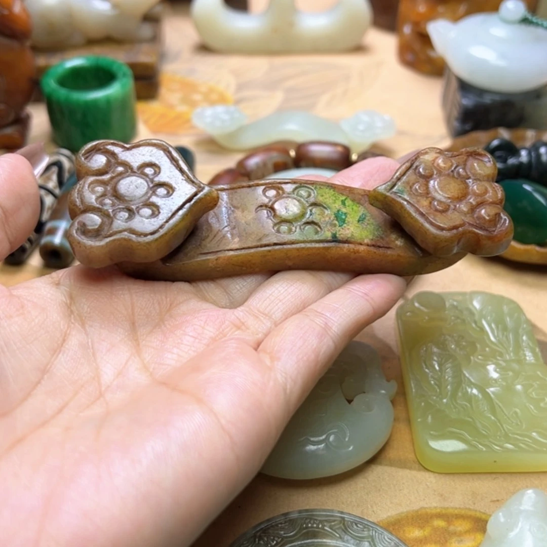 【闪购商品】蛇纹石玉颈饰未镶嵌