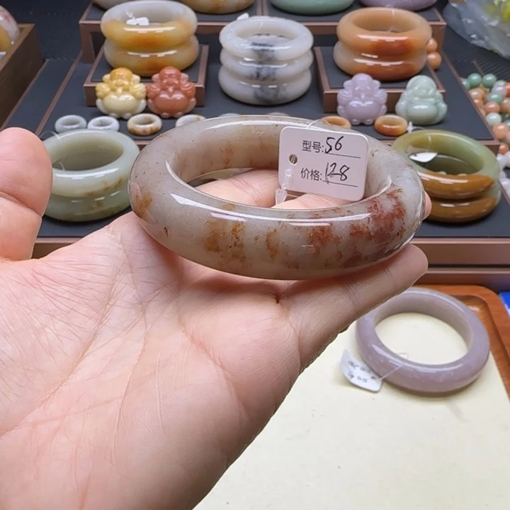 石英岩玉未镶嵌手镯