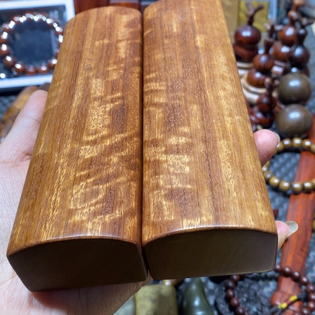 大果紫檀（缅甸花梨）言*瑕疵