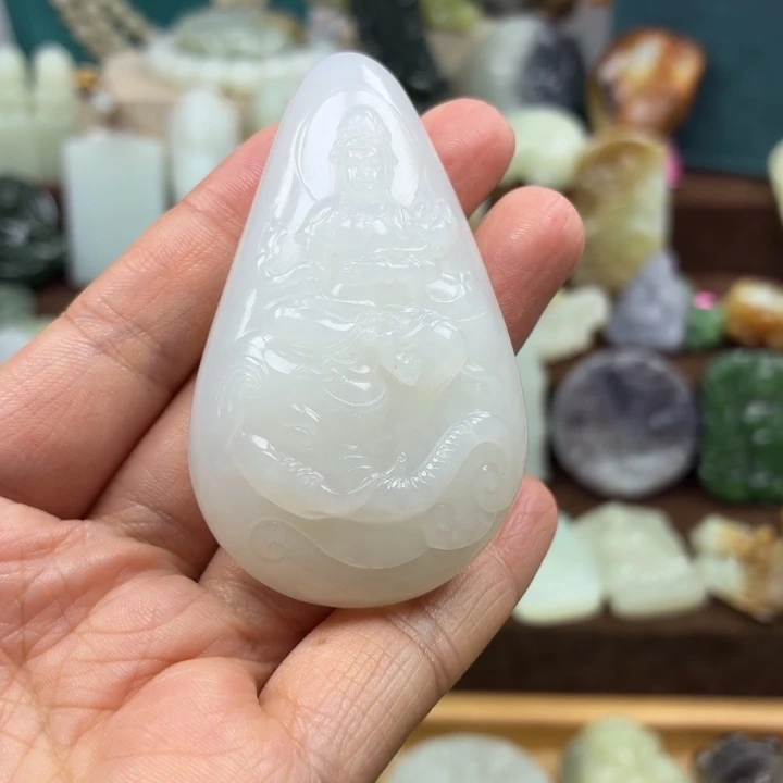 波***活和田玉未镶嵌颈饰