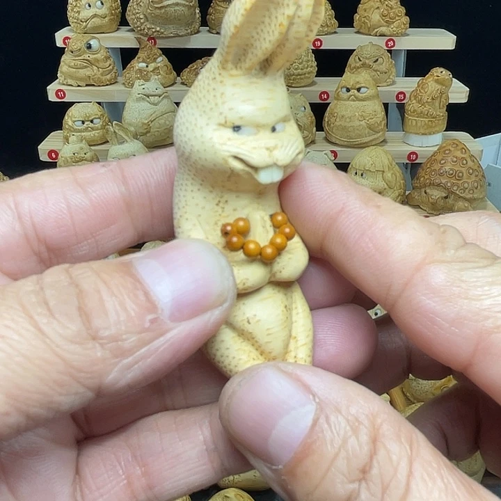 竹竹根雕兔子手把件